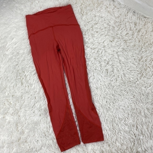 Lululemon Strength & Sweat Crop *23" Arie - Picture 1 of 8